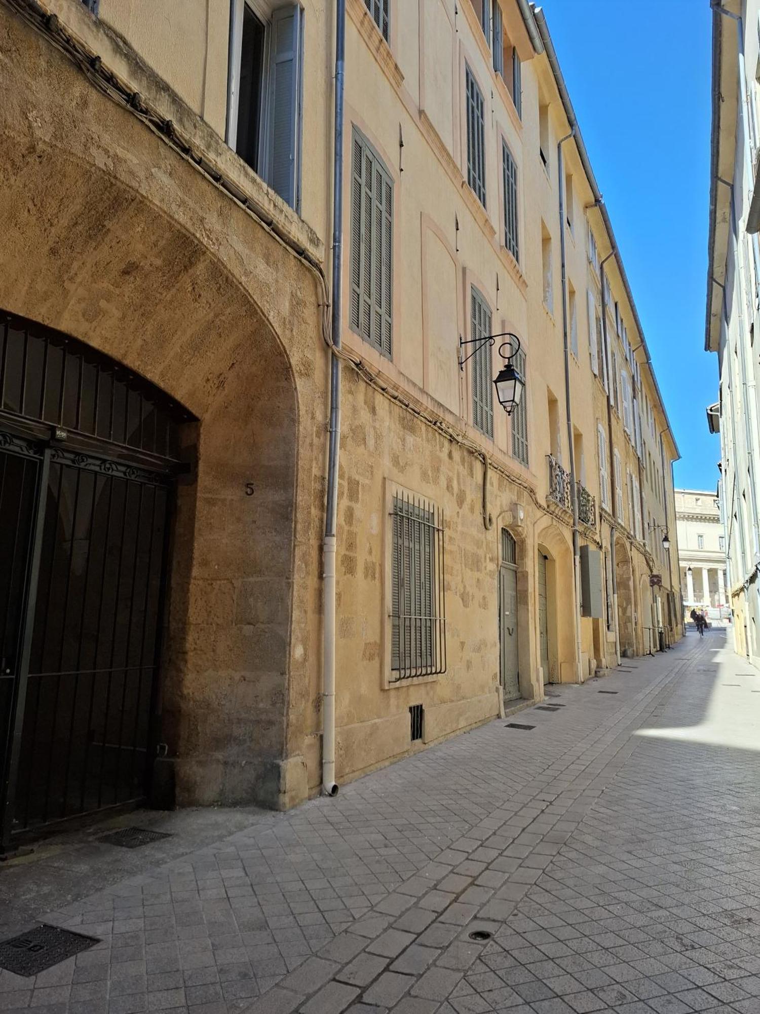 Le Yona Mirabeau - Appartement T3 Atypique Situe Dans Le Centre Ville Historique - Proche Rotonde Екс ан Прованс Екстериор снимка
